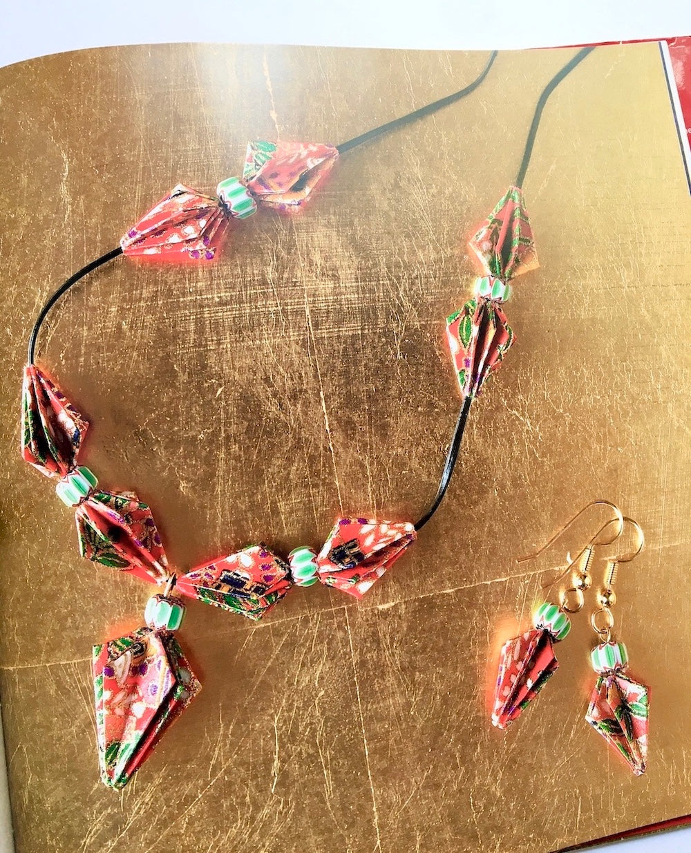 Origami Jewelry: More Than 40 Exquisite Designs to Fold and Wear