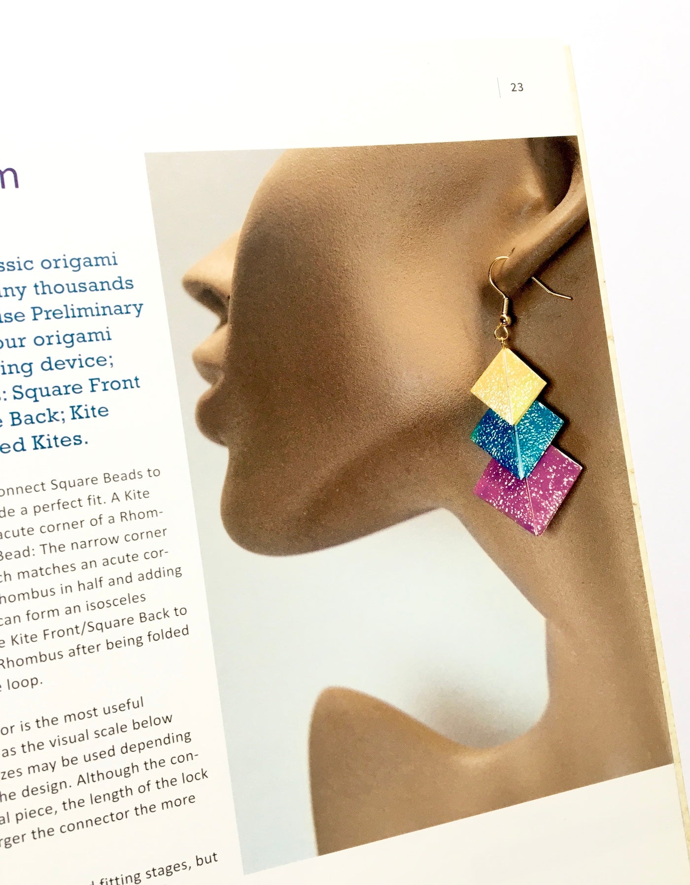 LaFosse & Alexander's Origami Jewelry: Easy-to-Make Paper Pendants, Bracelets, Necklaces and Earrings: Origami Book with Instructional DVD: Great for Kids and Adults!