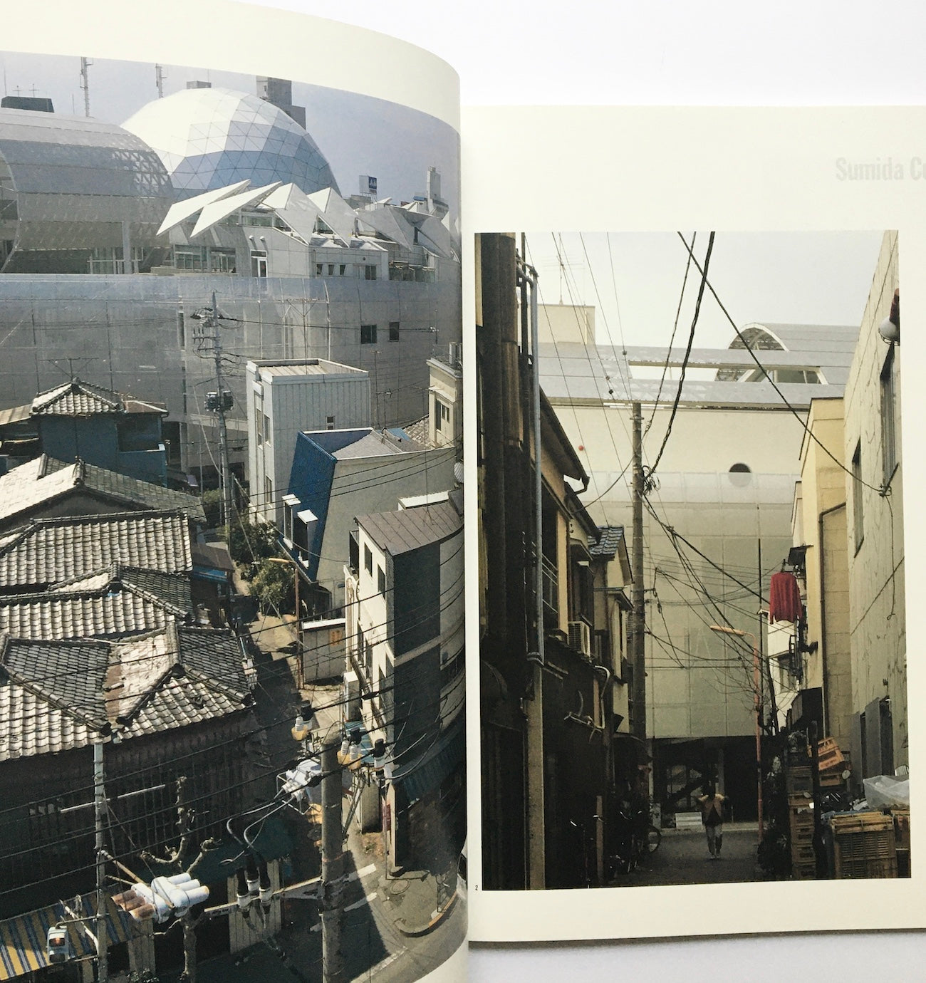 Tokyo : Labyrinth city , architecture in context